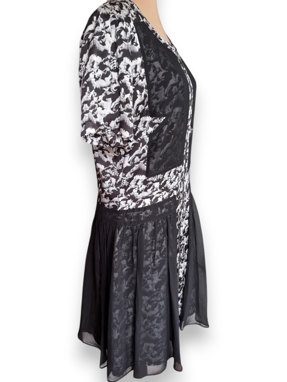 ICB NEW YORK Black White 100% Silk Floral Zip Front Dress Size 10 - Picture 2 of 9